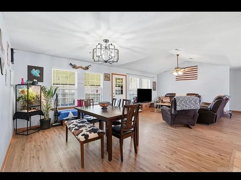 3 Joshua Cir — Photo 3