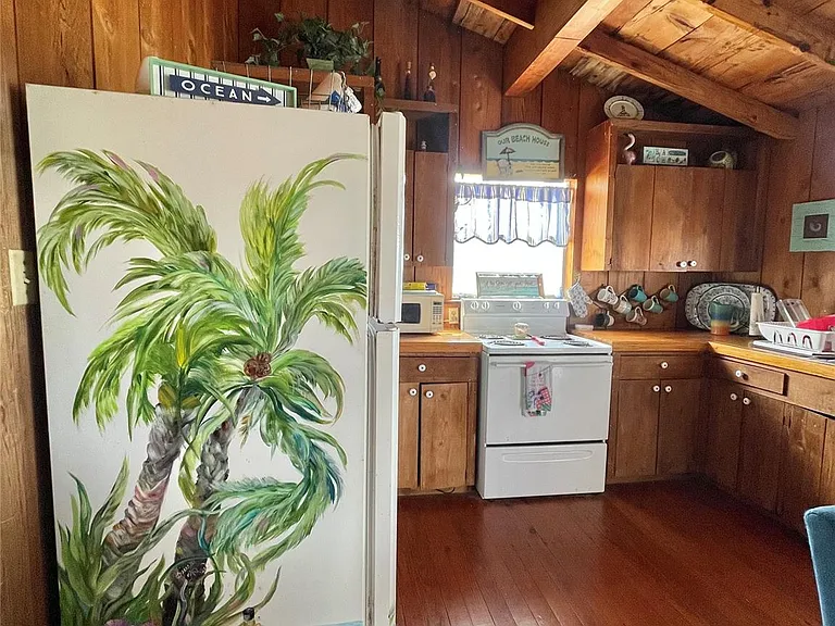 1111 Surf Dr — Photo 26