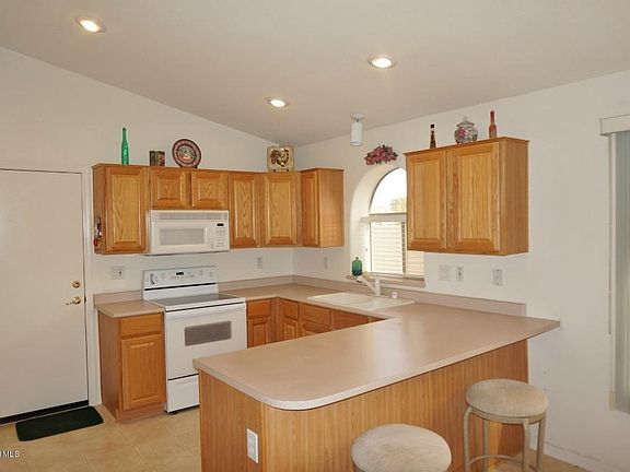 3rd image of 17727 W Sunbelt Dr