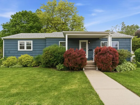 1113 Valparaiso St, Valparaiso, IN 46383