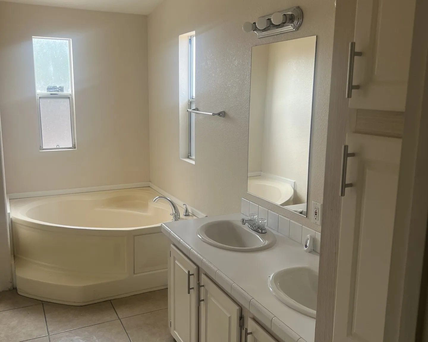 3 bed, 1244 sqft, $1,500 — Photo 3