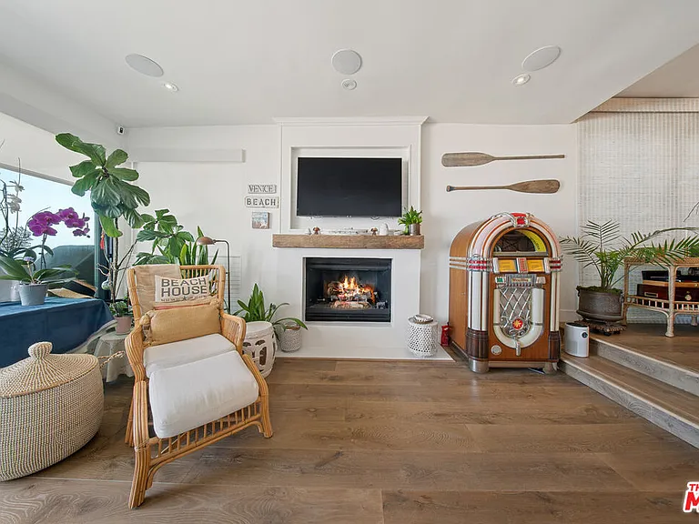 1 Eastwind St #203 — Photo 4