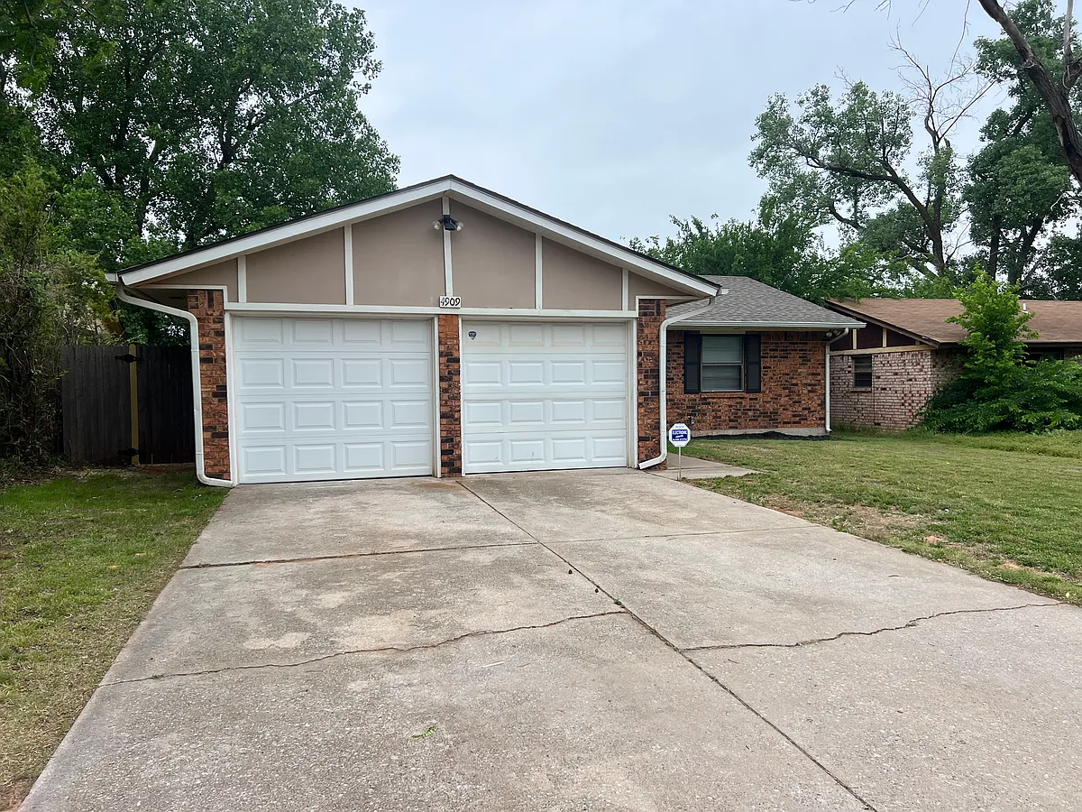Building Photo - 4909 Cinderella Dr