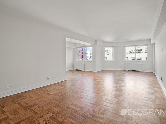 4th image of 200 E 71st St APT 17G