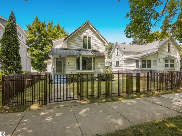 875 Washington St, Traverse City, MI 49686