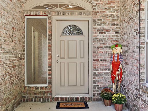 4th image of 542 Garden Oak Cv