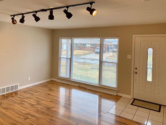3rd image of 32 Tamma Ln