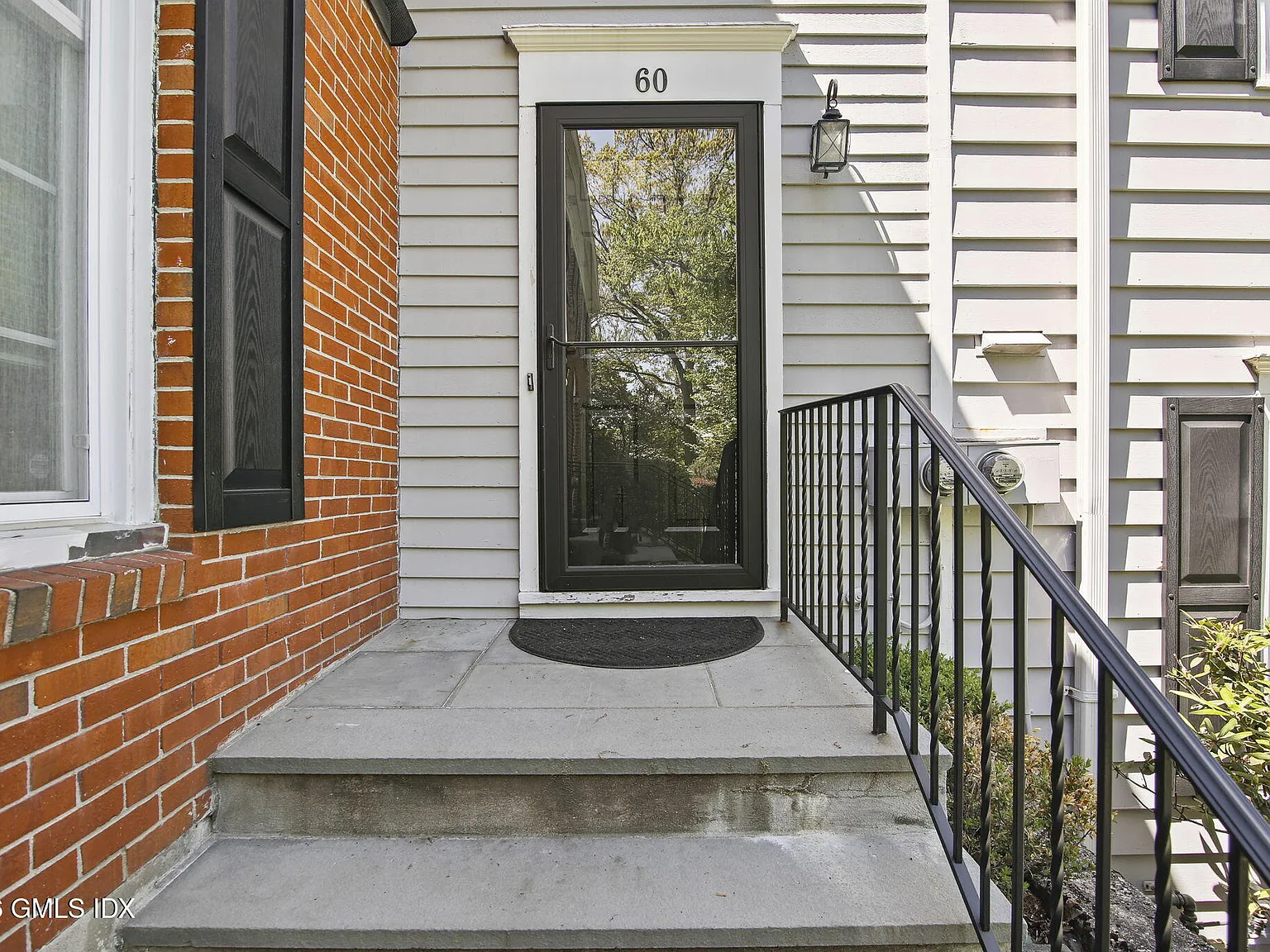 3 bed, 2.5 bath, 1900 sqft, $5,500 — Photo 2