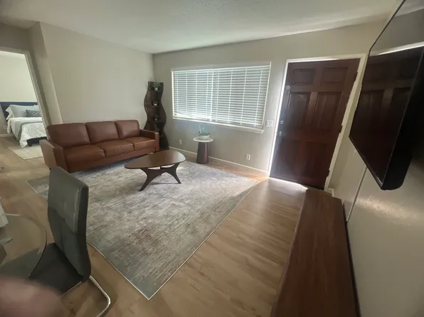 262 Hawthorne St #2, Monterey, CA 93940