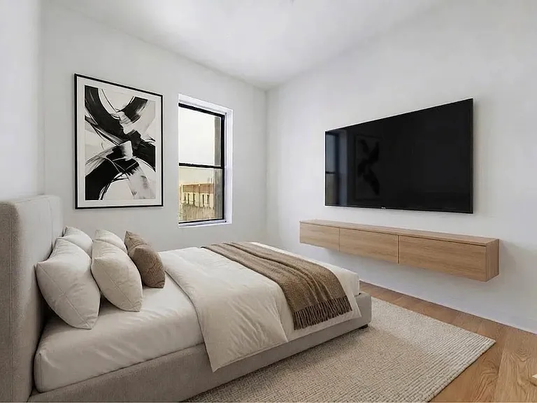 328 E 14th St #34 — Photo 2