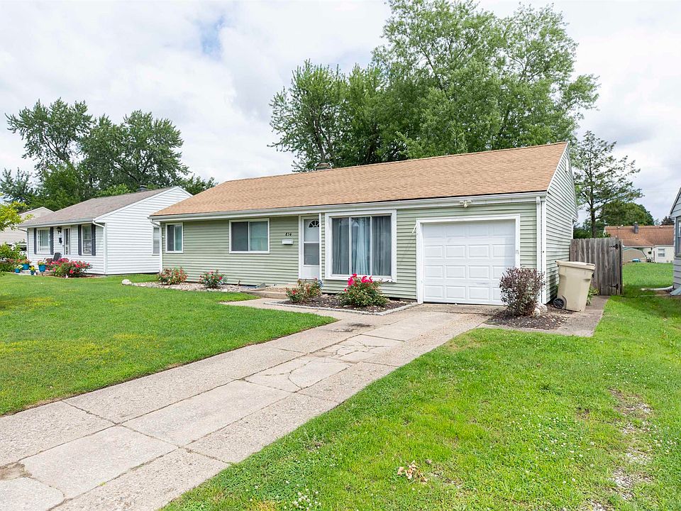 1st image of 834 Sylvan Ln
