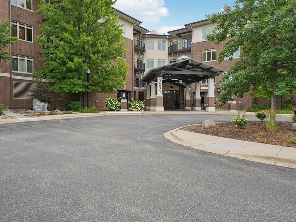 3251 Louisiana Ave S APT 310, Saint Louis Park, MN 55426