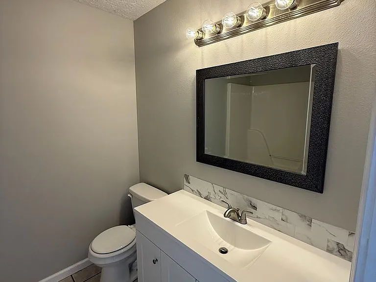 414 W Black Oak Rd — Photo 26
