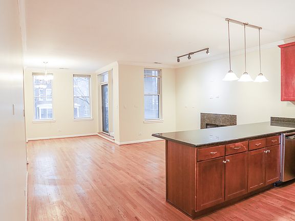 4th image of 3921 N Kedzie Ave #2S