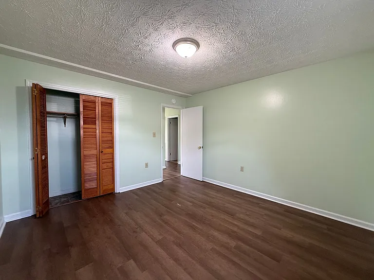 262 S Rufe Taylor Rd — Photo 9