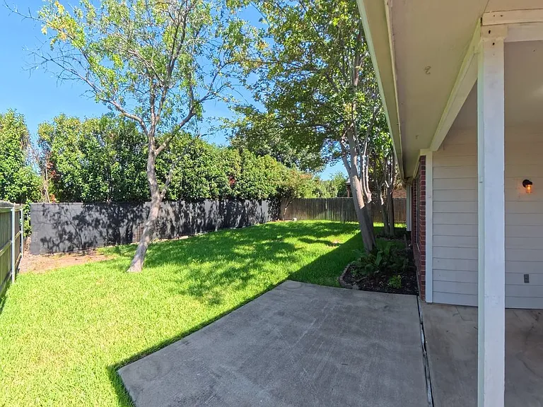 2029 Oak Manor Dr — Photo 20