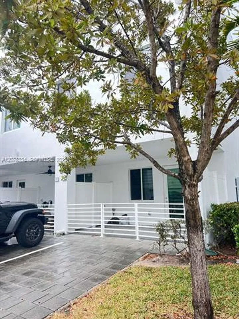 10229 NW 64th Ter th 101, Doral, FL 33178 — Photo 2