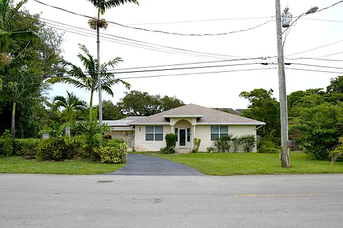 821 SW 13th Ct Photo 1 821 SW 13th Ct Photo 1