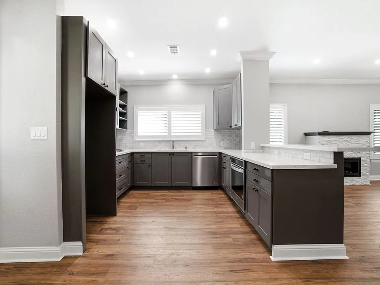 502 Louisa St — Photo 19
