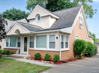 22 Cloverport Ave, Rochester Hills, MI 48307