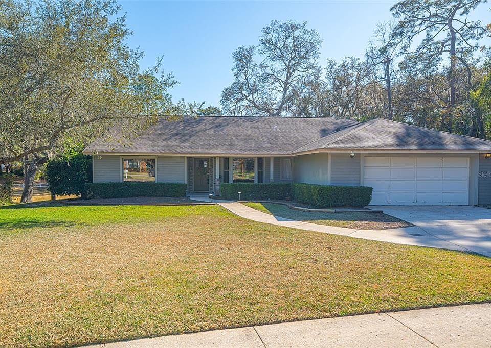 1st image of 453 Cardinal Oaks Ct