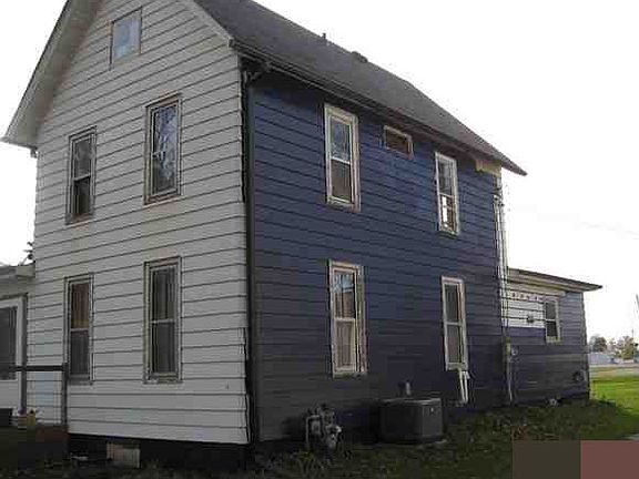 2nd image of 305 Holcomb Ave