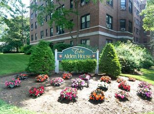 11 Alden Rd APT 4J, Larchmont, NY 10538