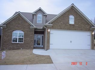 39 Willowood Dr, Oxford, AL 36203