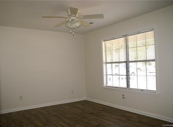 4th image of 826 Blackmon St