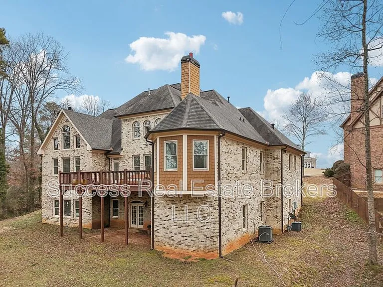 343 Summer Garden Dr — Photo 105