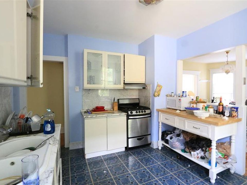 1st image of 19 Park Ave #2