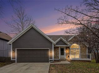 1126 E Charlotte Town Rd, Olathe, KS 66061