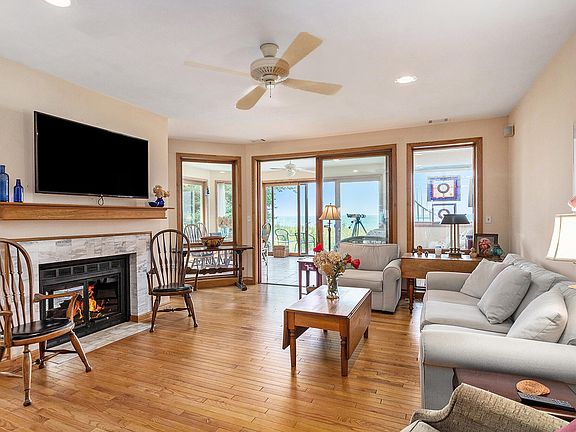 3rd image of 430 Lake Dr Suite 111