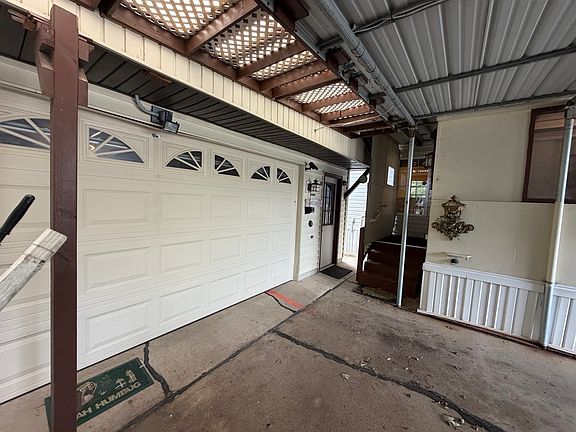 5th image of 1352 13th St #1352