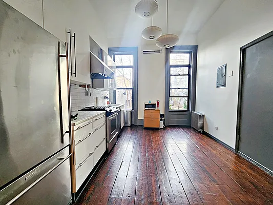 Rented by Compass | media 19