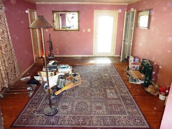 3rd image of 2705 W Alpine Ave