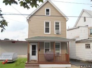 27 Center St, Amsterdam, NY 12010