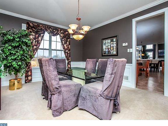 4th image of 737 Garden Dr