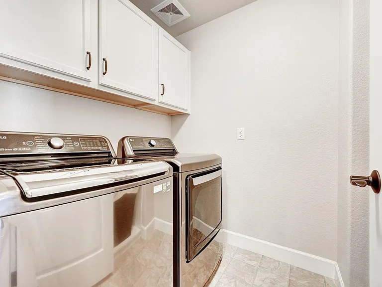 15515 W Washburn Ave — Photo 25