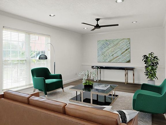 2nd image of 900 S Lamar Blvd APT 206