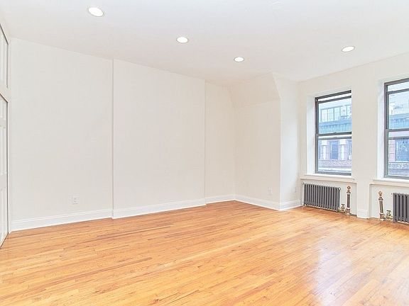 5th image of 141 W 80th St #1R