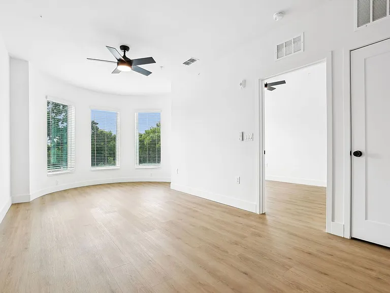 The Milk Stacks: Boutique Luxury Living in Downtown Orlando's Milk District — Photo 33