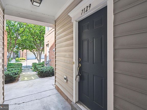 4th image of 7129 Mason Grove Ct #12
