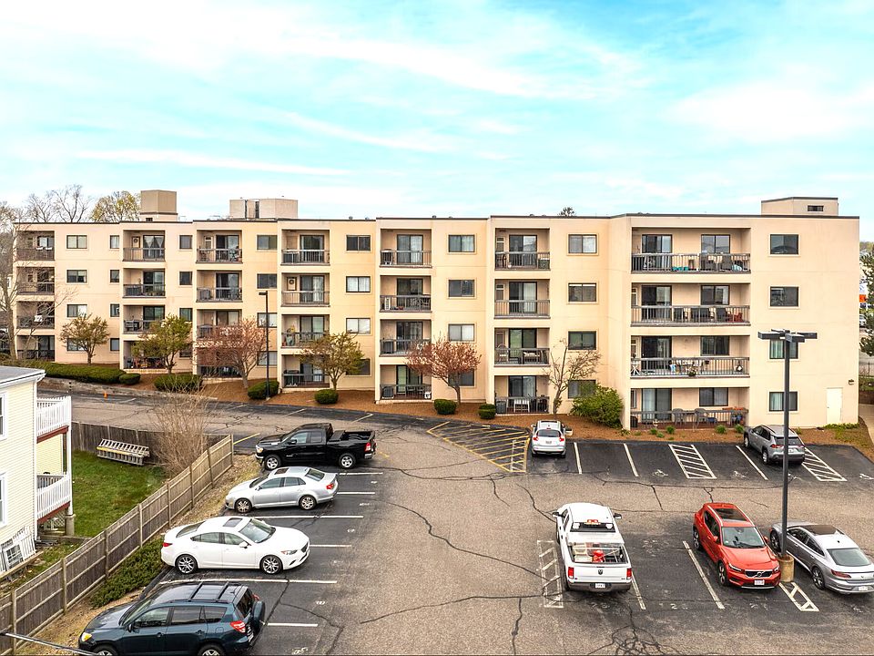 1st image of 677 Quincy Shore Dr APT 306