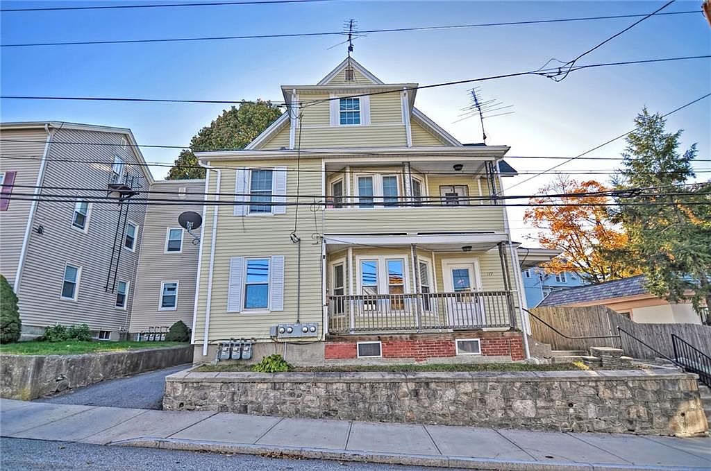 177 Logee St, Woonsocket, RI 02895 Zillow