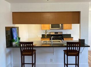 270 W Linden Ave #D, Burbank, CA 91502