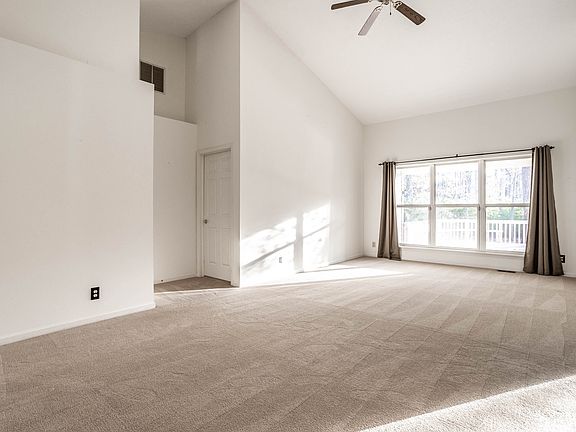 5th image of 3748 Kinnett Ln