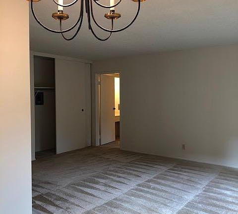 4th image of 833 N Humboldt St APT 103