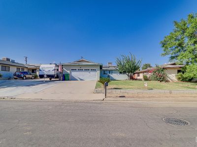 1000 Redwood Dr, Bakersfield, CA, 93308