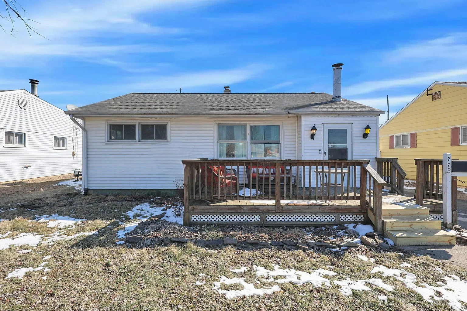 772 Erickson Ave photo 1